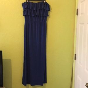 Strapless Ruffled maxi dress